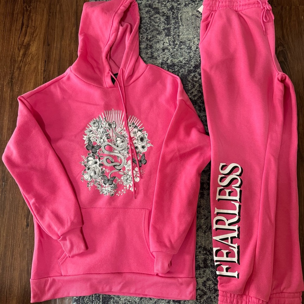 NWT Streetwear Society Pink Graphic Hoodie/Jogger Set Sz S Travel Casual